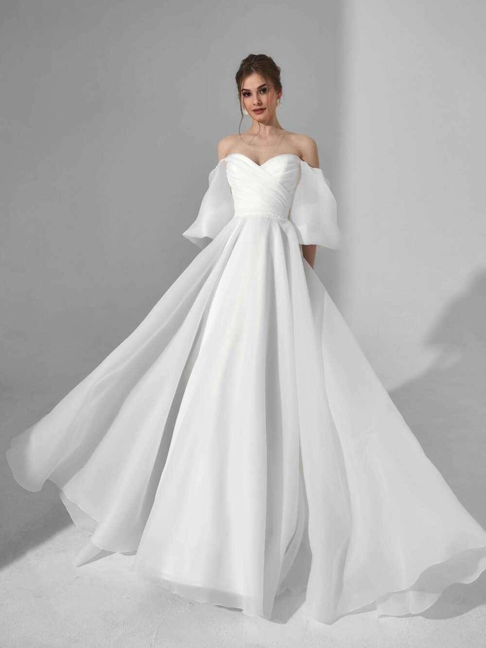 Свадебное платье Каталина со шлейфом
