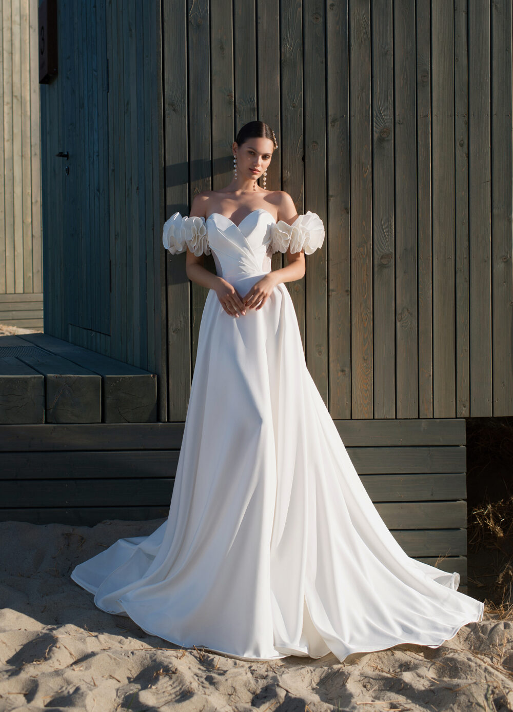 Свадебное платье Айзеви с рукавами