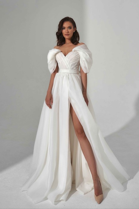 Свадебное платье Эсмеральда длинное со шлейфом