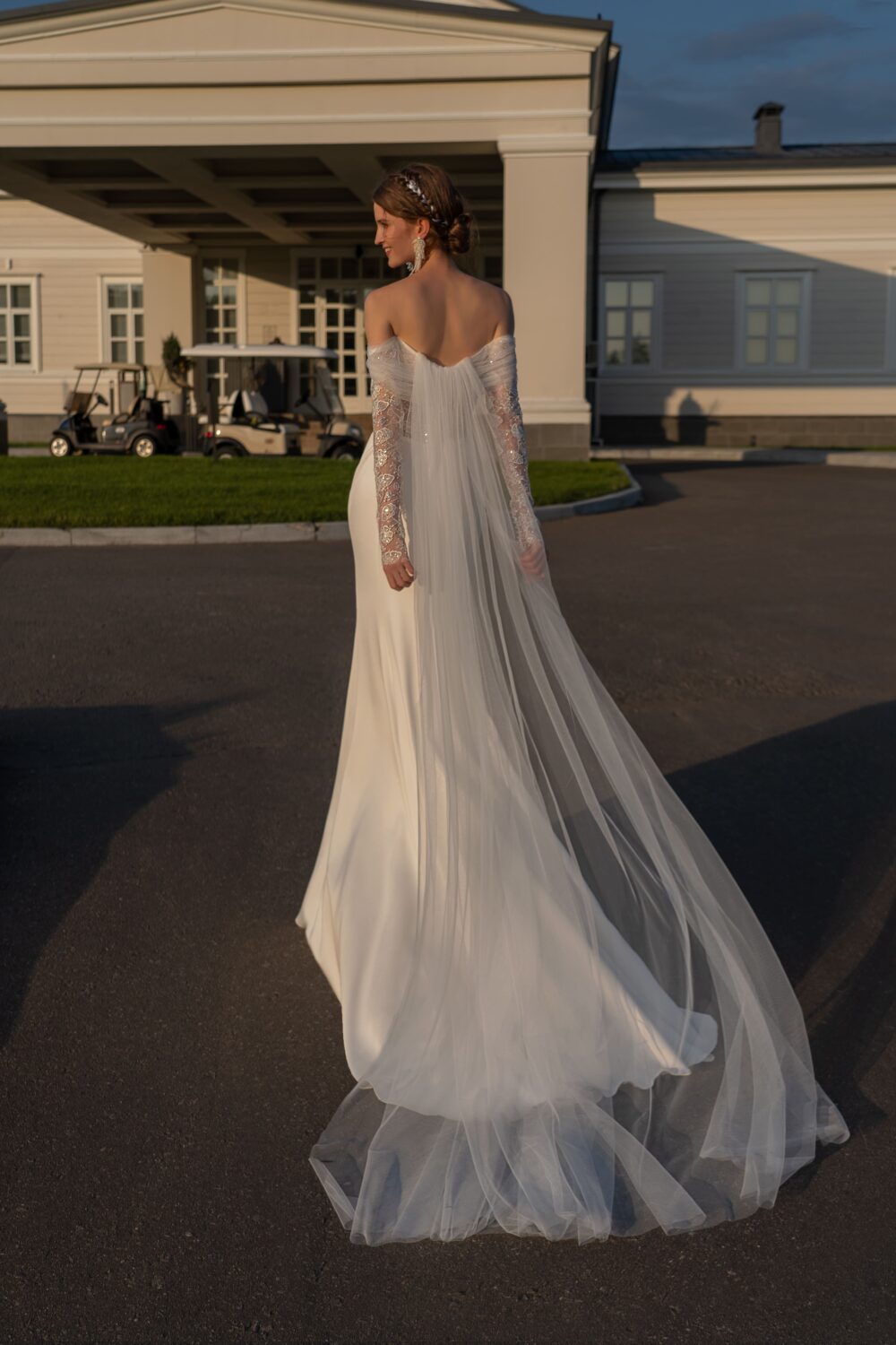 Свадебное платье Ифжин со шлейфом