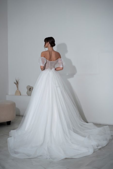 Моника молоко